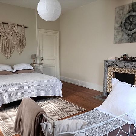 Chateau D'Arfeuilles Chambres Et Tables D'Hotes Kültér fotó